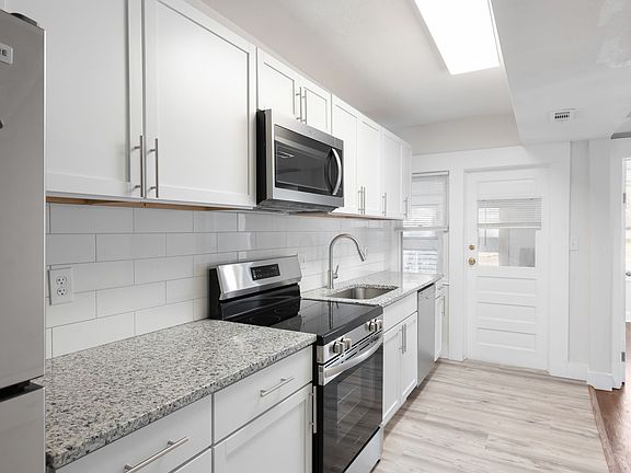 4th image of 4620 Forest Ave #2N