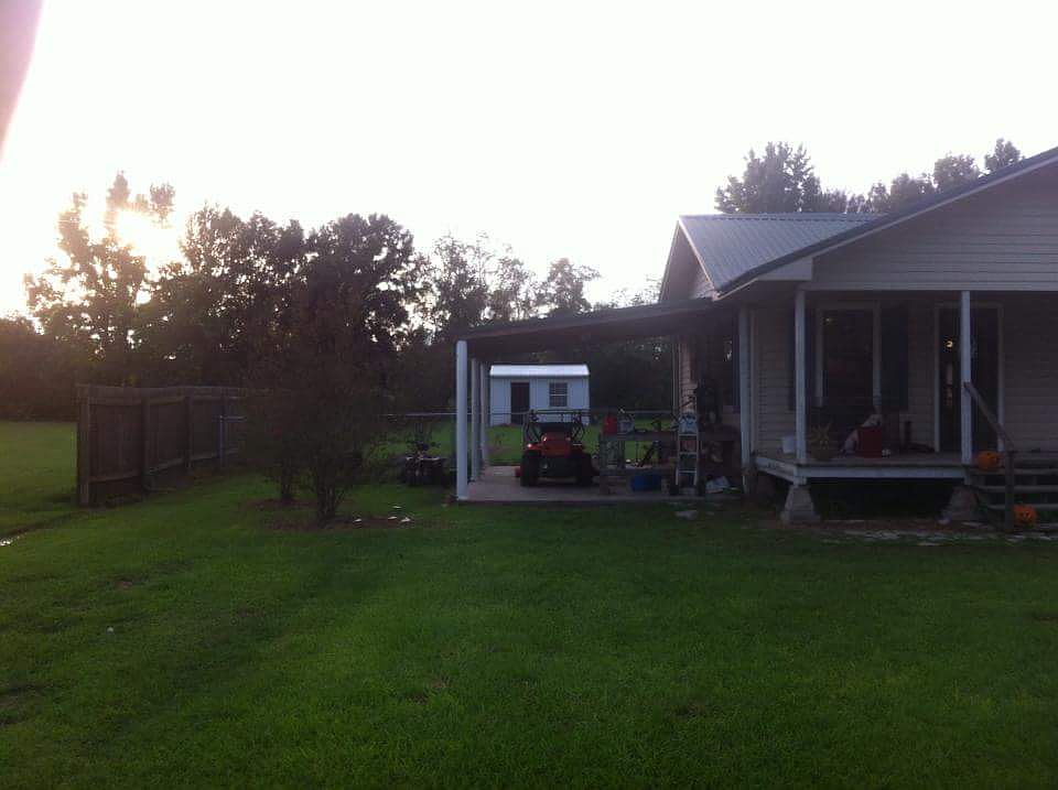 2nd image of 323 Mouille Rd