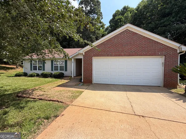 74 Canterbury Dr, Grantville, GA 30220