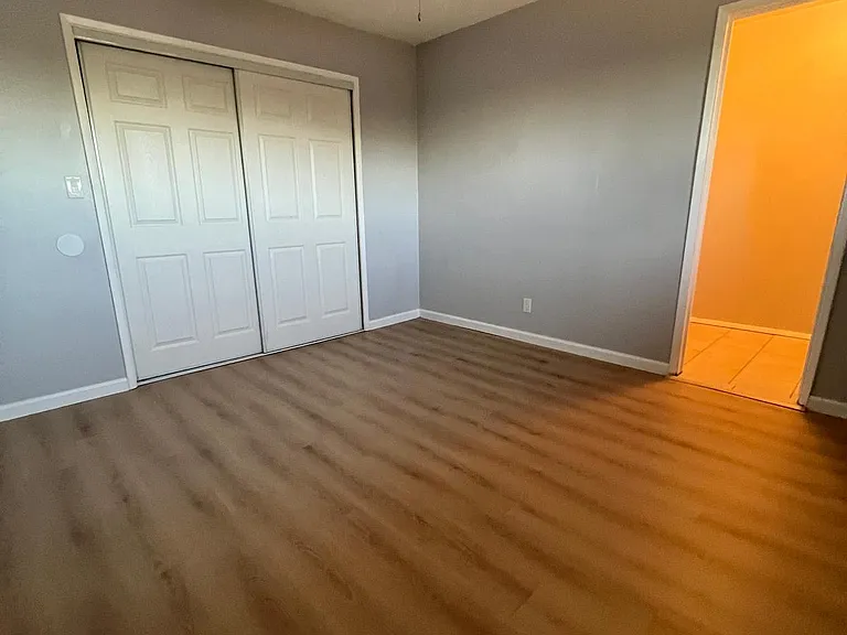 127 Wilson Ave #1 — Photo 15