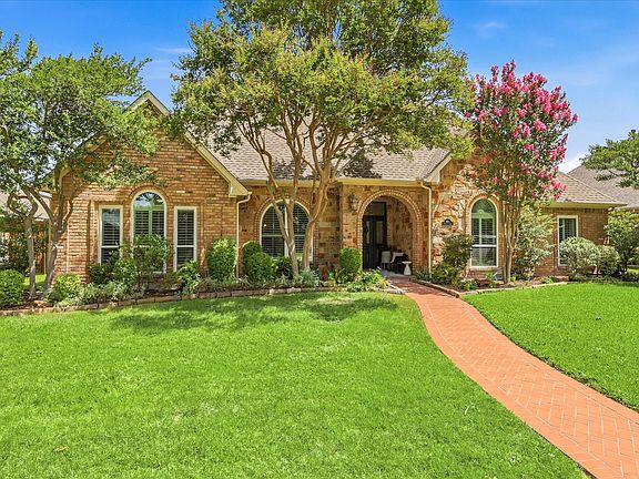3rd image of 3613 Trinity Ln