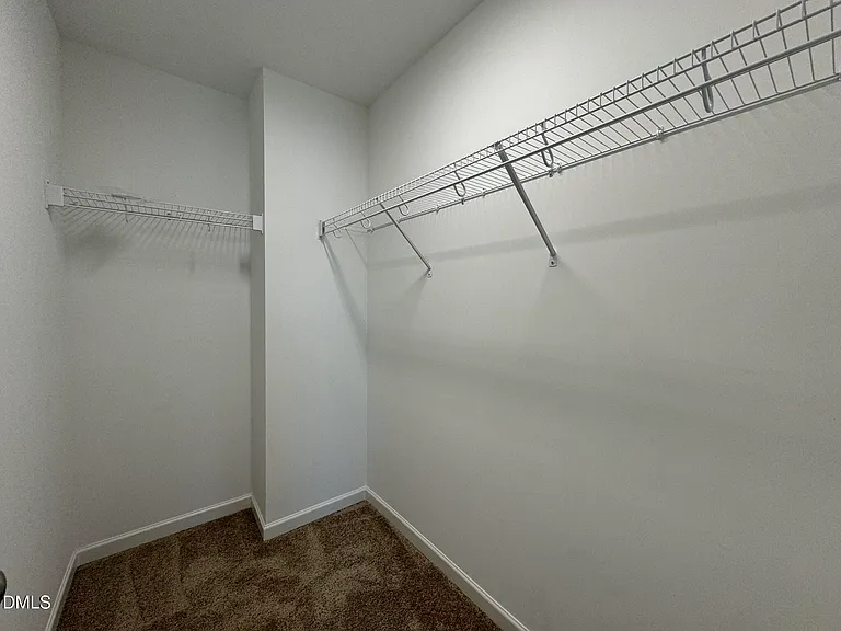913 Briar Gate Dr — Photo 30