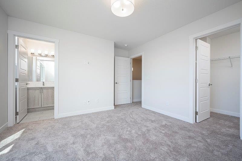 Calgary Townhouse for rent - 3 Bedrooms — photo 22