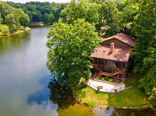 396 Lake Indian Hills Cir, Carbondale, IL 62902
