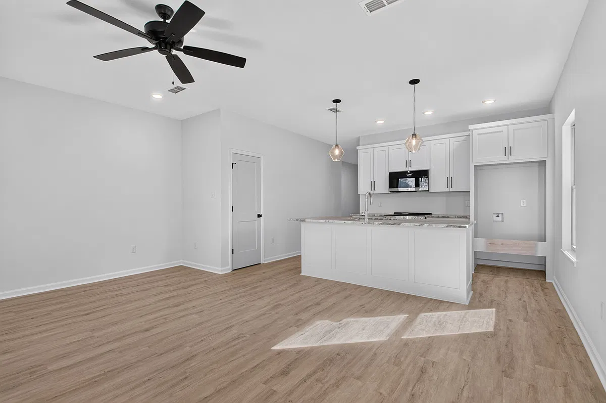 2 bed, 2.5 bath, 1400 sqft, $1,800 — Photo 1