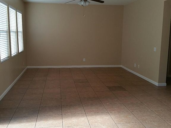 3rd image of 28345 Hillsdale Ave