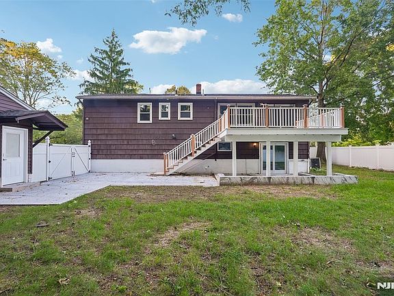 5th image of 274 Oradell Avenue
