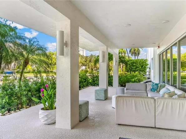 1 Bluebill AVE #108, NAPLES, FL 34108