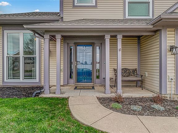 3rd image of 2462 Ferndown Dr