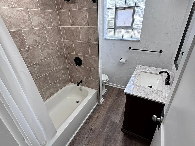3211 Walnut St — Photo 28