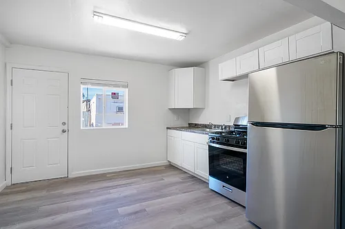 4144 E Lee St Photo 1