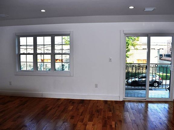 5th image of 152-09 136th Ave
