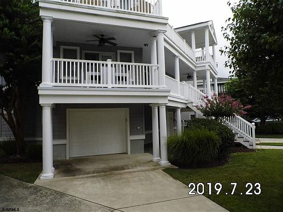 3rd image of 13 E Atlantic Blvd #1ST