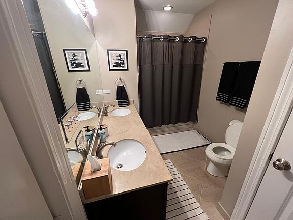 4th image of 1644 W North Ave APT 2S