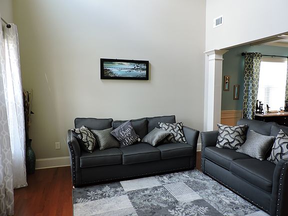 2nd image of 208 Arden Dr
