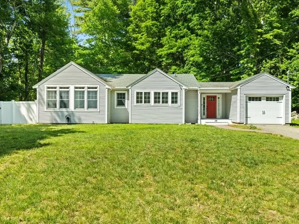 38 Fruit St, Mansfield, MA 02048