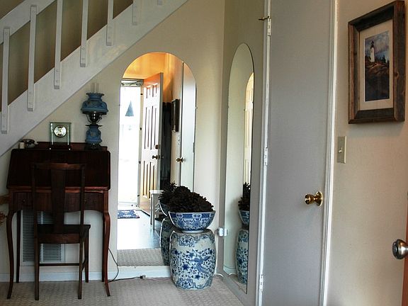 Entrance foyer with closet