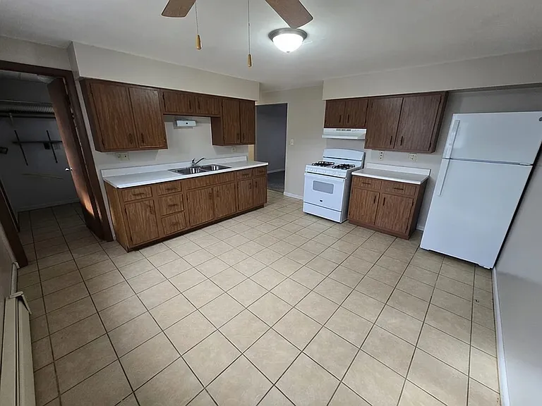 5271 Concord Ave #B — Photo 2