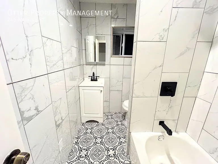 246 Watkins St — Photo 18