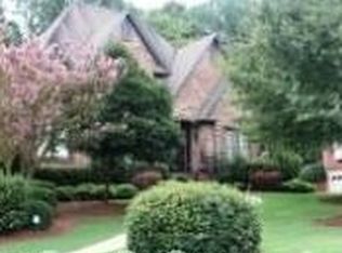 1139 Lake Colony Ln, Vestavia Hills, AL 35242