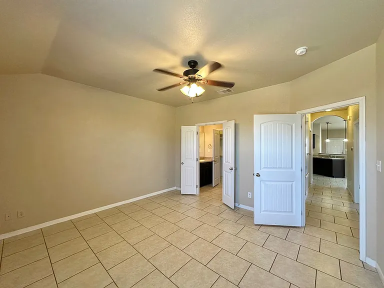 4601 Cambridge Dr — Photo 27