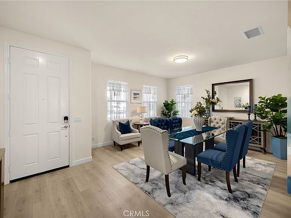 4th image of 856 Williams St