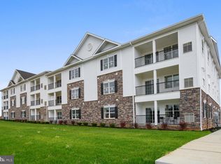 916 Vanderbergh Blvd, Monroe Township, NJ 08831