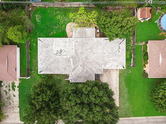 3rd image of 3812 Springbranch Dr