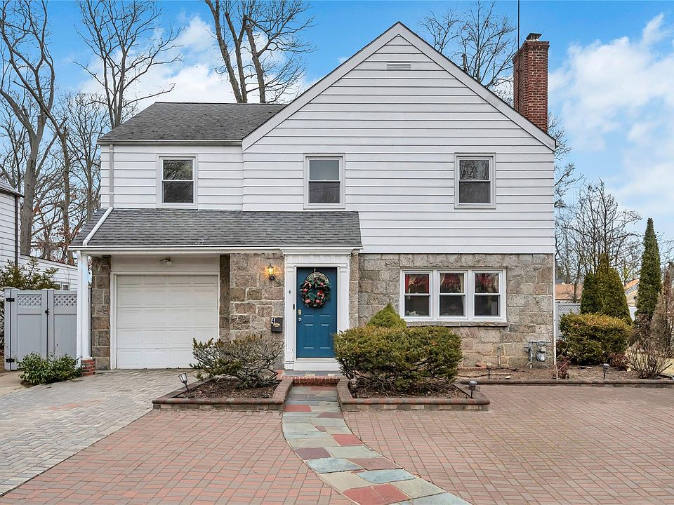 1st image of 4 Oxford Drive