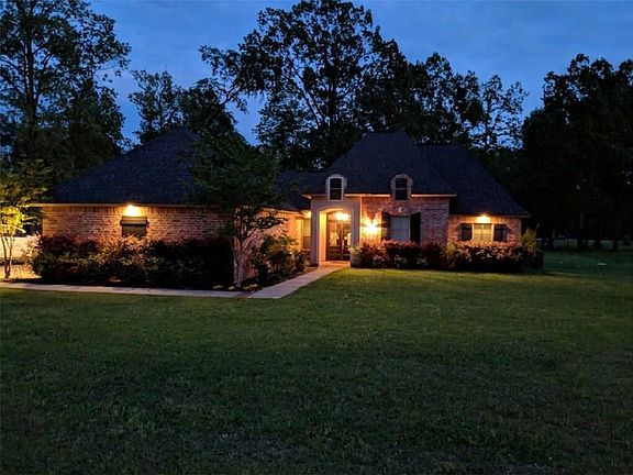 2nd image of 121 Lakefront Dr