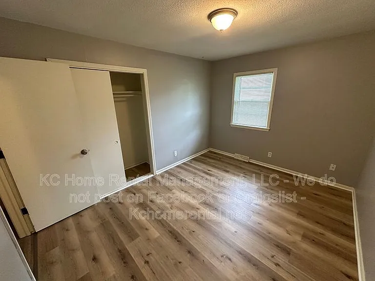3028 N 71st St — Photo 19