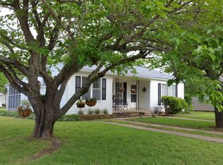 201 Kessler Dr, Granbury, TX 76048
