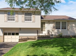 7436 Muench Rd, Liverpool, NY 13088
