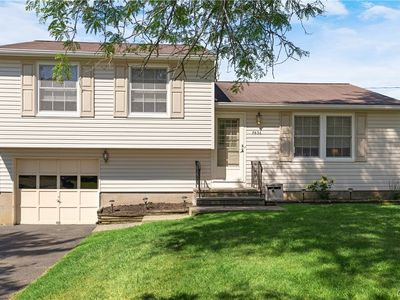 7436 Muench Rd, Liverpool, NY, 13088