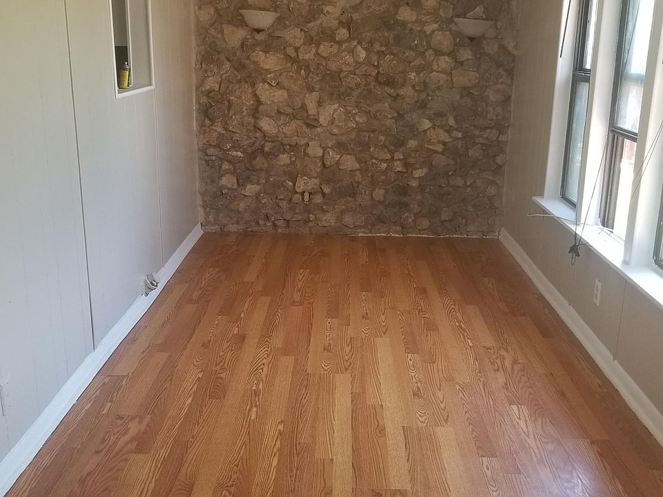 1st image of 114 Idell Ave