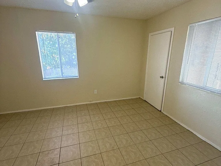719 Eye St — Photo 2