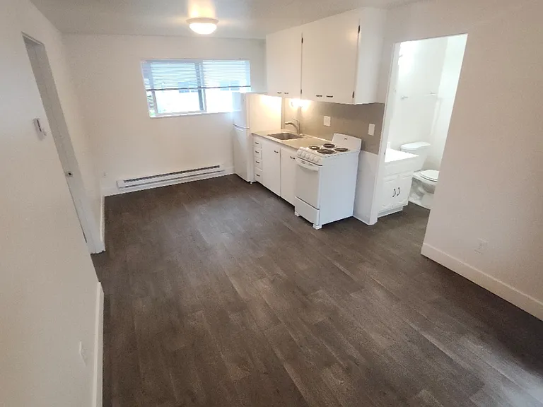 3041 NE 143rd St — Photo 1