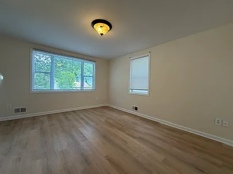 Living Room - 113 S Fulton St