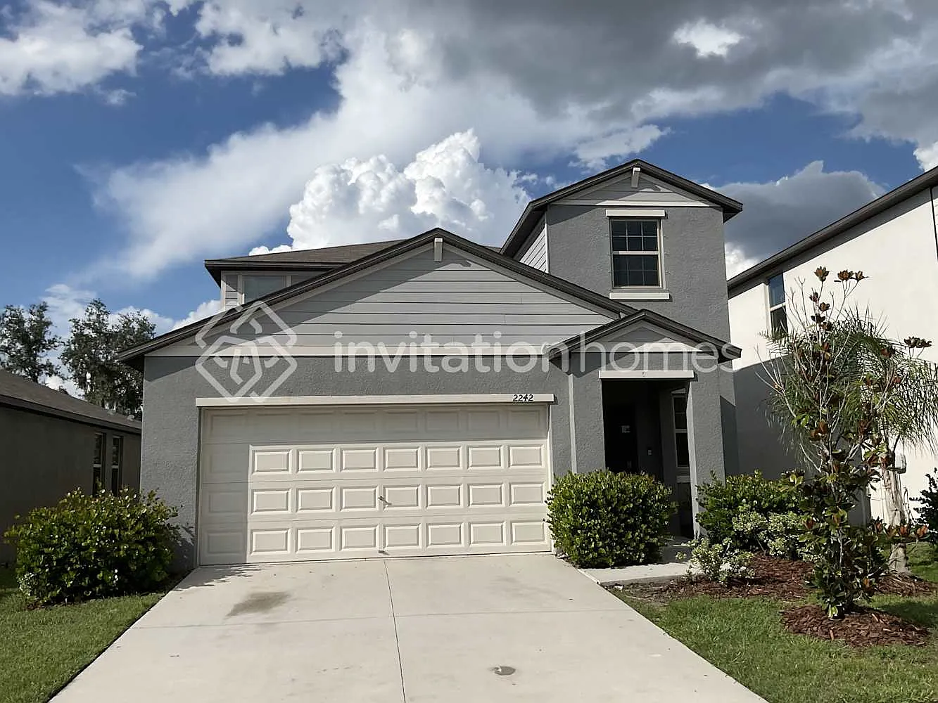 2242 Jungle Dr Ruskin, FL 33570 — Photo 1