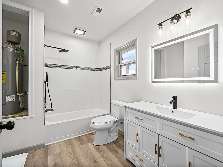 225 Military Rd — Photo 12