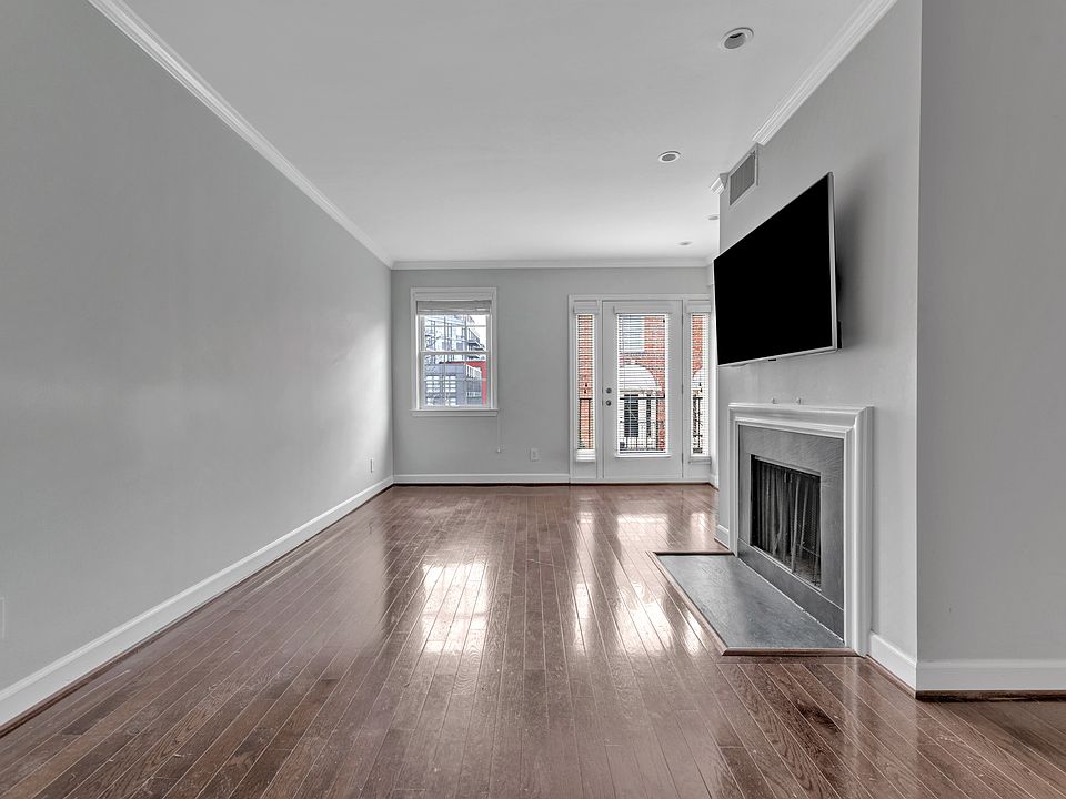 1st image of 1203 N Pitt St APT 2B
