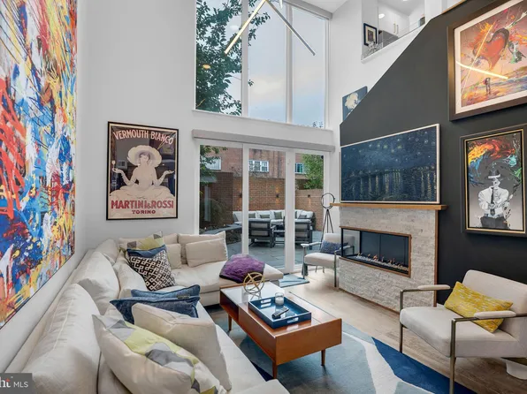 708 Addison St, Philadelphia, PA 19147