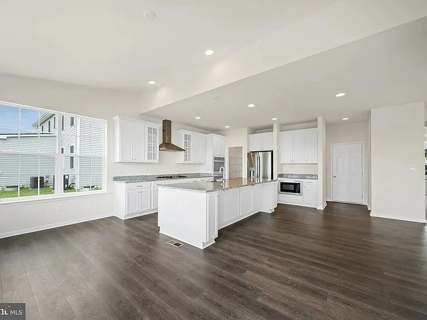 Spacious 5BR House in Middletown — Photo 1