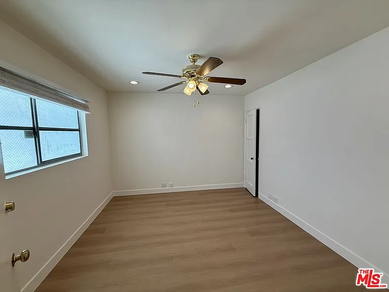 221 S Kenwood St #6 — Photo 6