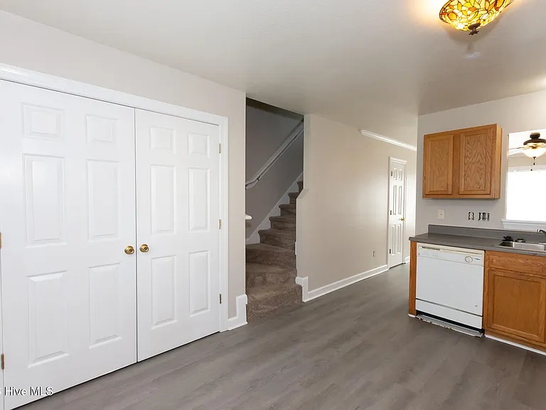 304 Bridgewood Dr — Photo 14