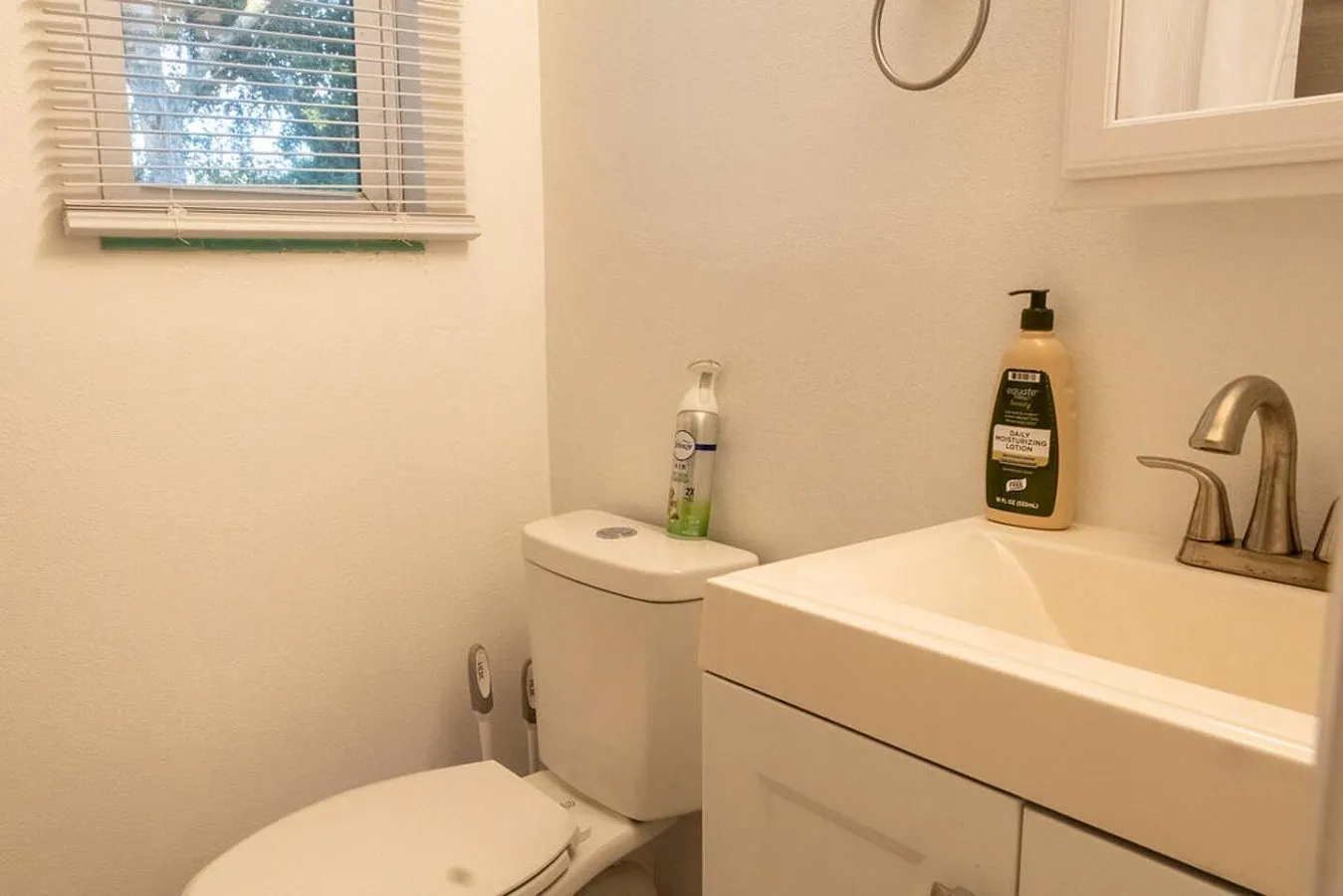 4 bed, 1450 sqft, $5,299 — Photo 3