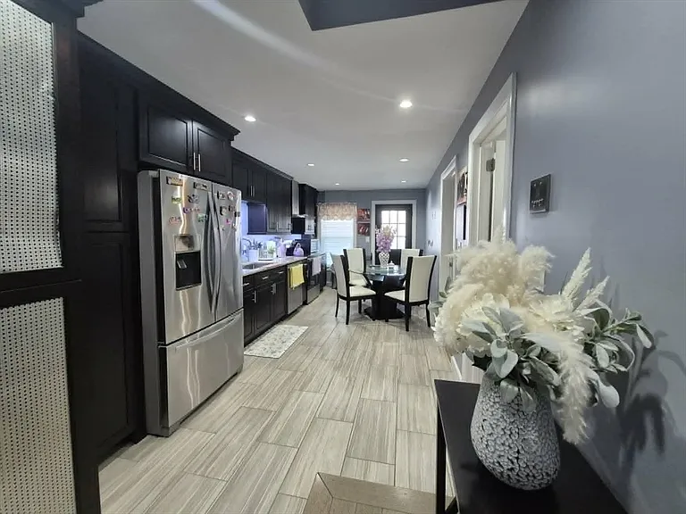 64 Florida St #1 — Photo 2