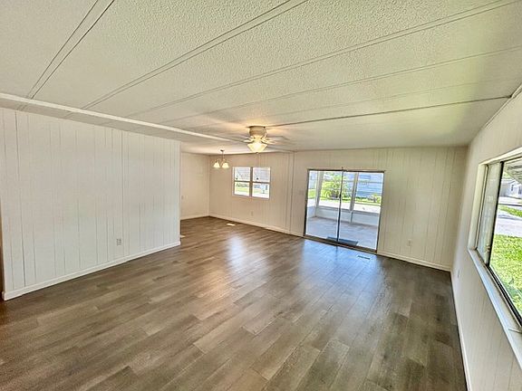 4th image of 122 Crossways Dr