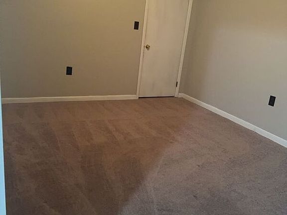 5th image of 1820 Sanderson Ave APT 1