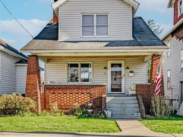 18 E McNutt St, Houston, PA 15342